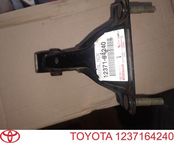 1237164240 Toyota coxim (suporte traseiro de motor)