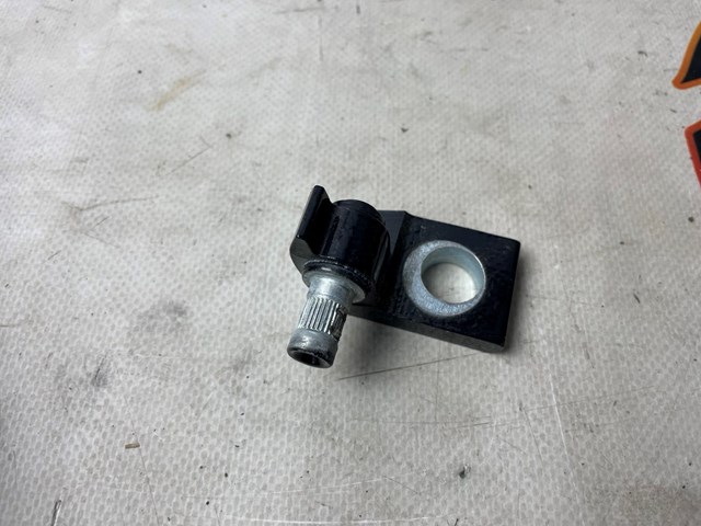 Bisagra de puerta trasera derecha 8X4833406D VAG