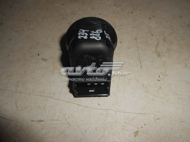  Jaguar XR826759 цена, от 16.54 USD