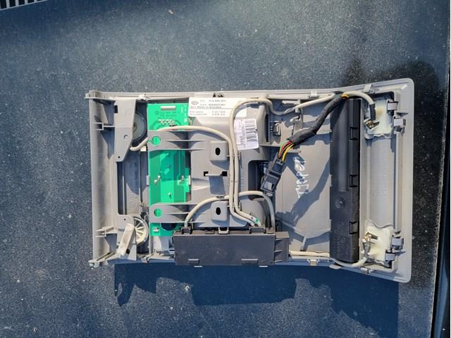 7L0868403 VAG Лампочка освещения салона