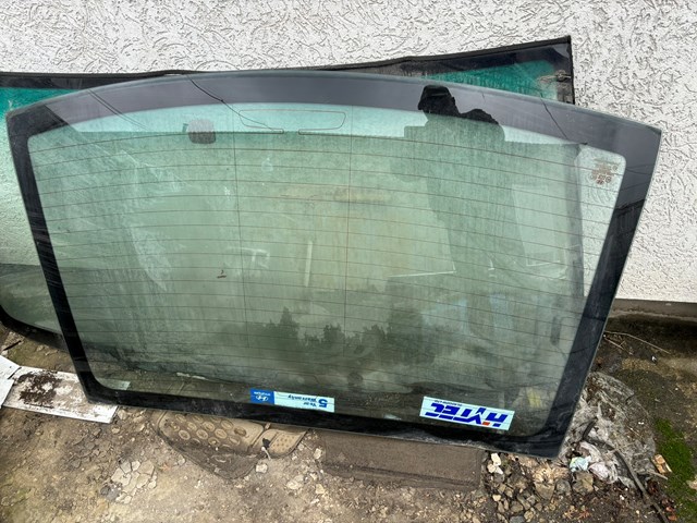 Заднее автостекло Hyundai Santa Fe I внедорожник (SM) (2000 - 2006) цена, от 44.34 USD