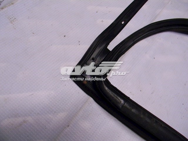 Уплотнитель задней двери Hyundai/Kia 831302H000 цена, от 10.14 USD
