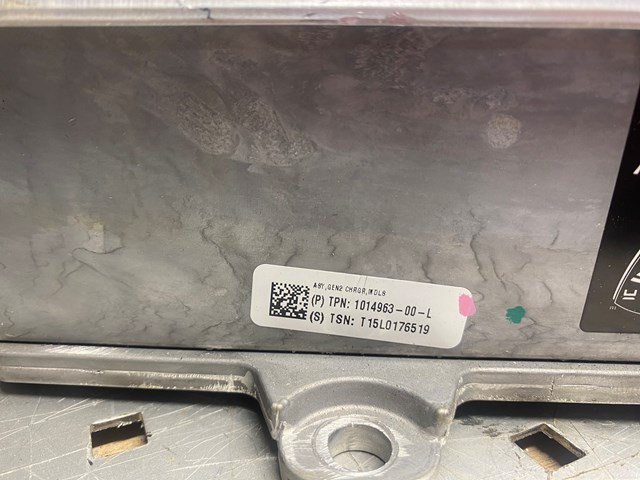 101496300L Tesla 