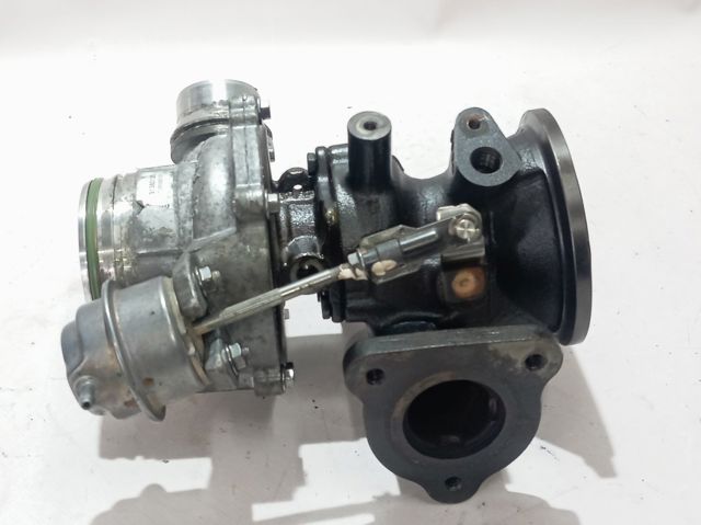 Турбокомпрессор Volvo 31380130