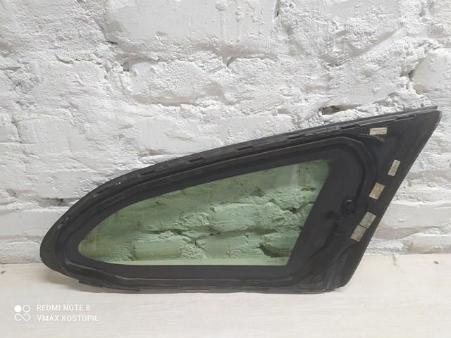 Стекло-форточка двери задней левой 31385424 Volvo