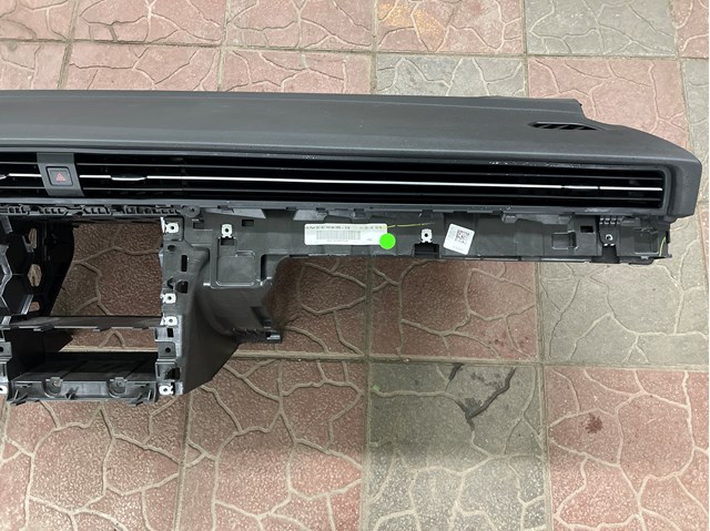 Купить 561857003AAHR6 VAG Панель передняя "торпедо"
