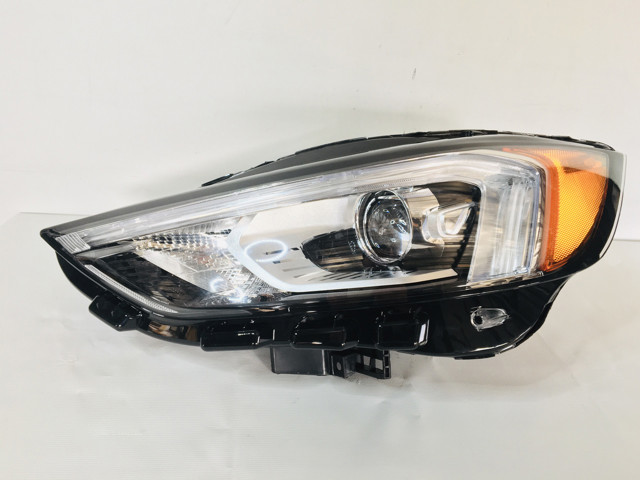 Левая фара ZFD111760L Signeda
