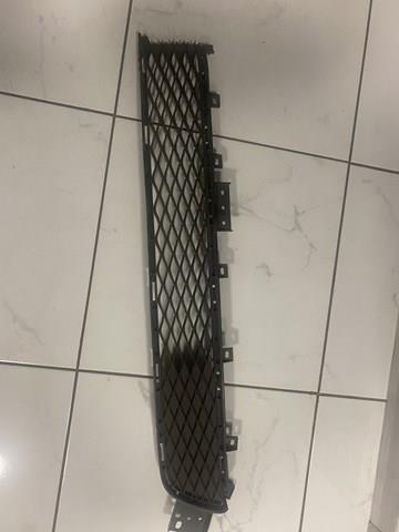 Решетка радиатора 622546HJ1A Nissan/Infiniti