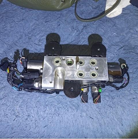 Блок шинных кранов Land Rover CPLA5E487AB цена, от 564.97 USD