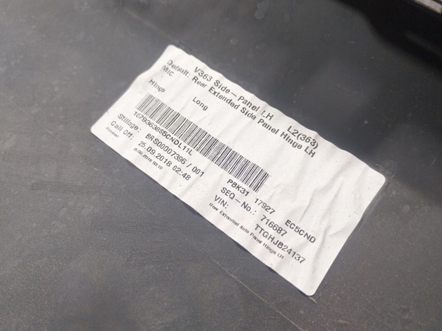 Молдинг крыла заднего левого BK3117927EC5CND Ford