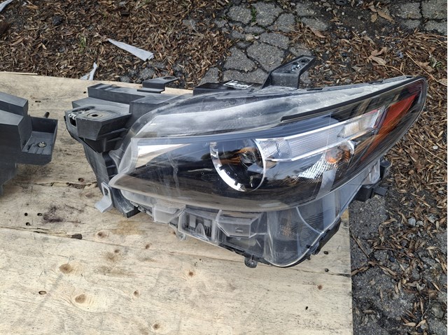 Левая фара TM52510L0D Mazda