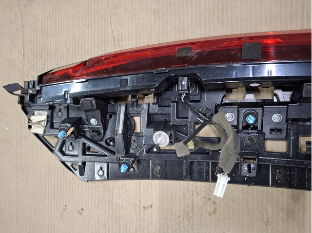 Купить DFR551580A Mazda Стоп-сигнал заднего стекла