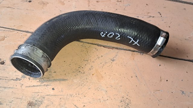 Tubo flexible de aire de sobrealimentación superior izquierdo 1505A082 MITSUBISHI