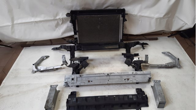 Радиатор HK838005DB Land Rover
