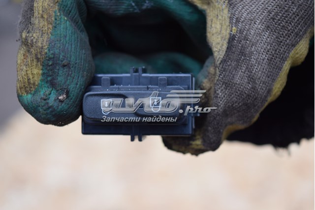 Купить 31318990 Volvo 