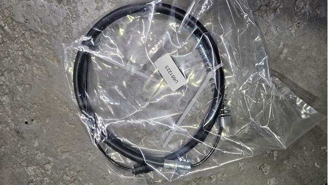 C661223 Dorman Трос ручного тормоза