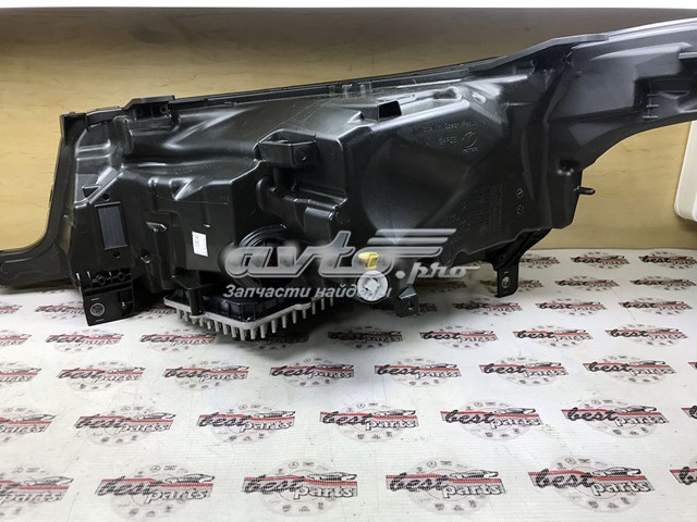 LR116432 Land Rover Фара передняя правая