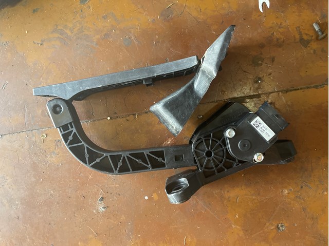 327002W110 Hyundai/Kia 