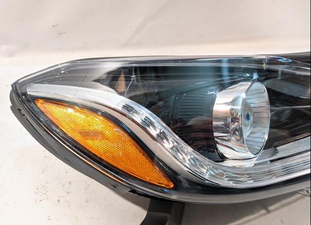 42725481 General Motors Фара передняя правая