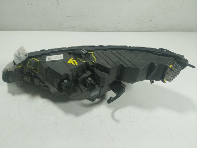 LR175656 Land Rover Фара передняя правая