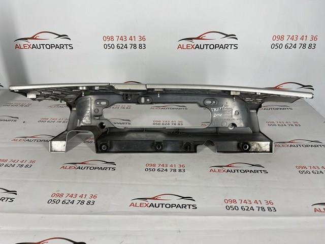 93857722 Opel Накладка под задний фонарь левый