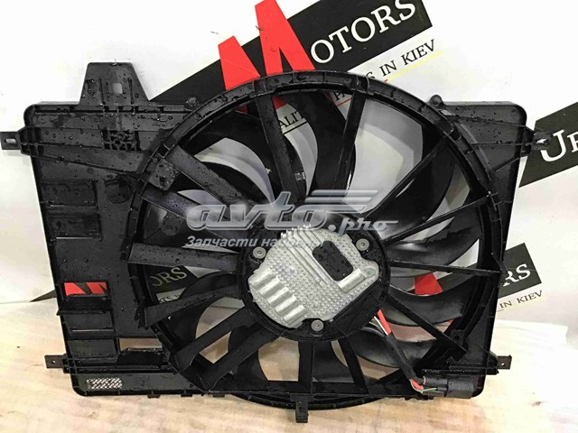 LR072085 Land Rover Диффузор радиатора охлаждения в сборе с мотором