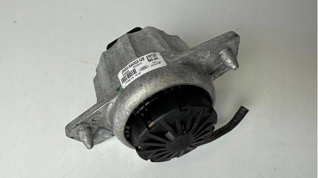 Кронштейн подушки (опоры) двигателя правой LR094227 Land Rover