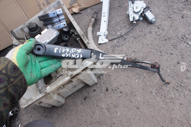 Поводок дворника на Hyundai SOLARIS I SBR11