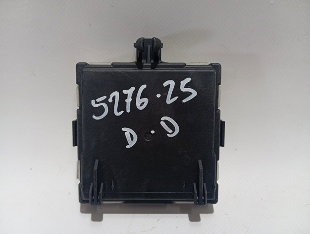 1679004211 Mercedes Блок комфорта передней двери