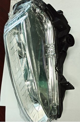Правая противотуманная фара Land Rover LR026089