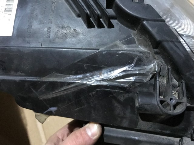 Купить 9817298380 Peugeot/Citroen Фара левая передняя