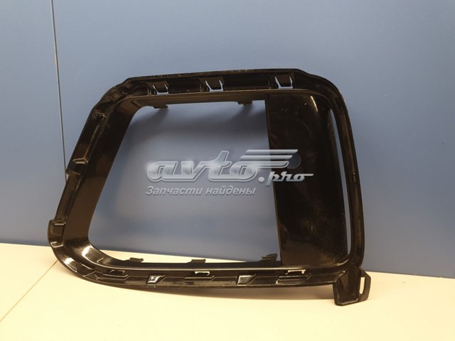 Молдинг решетки бампера переднего правый Land Rover LR099793