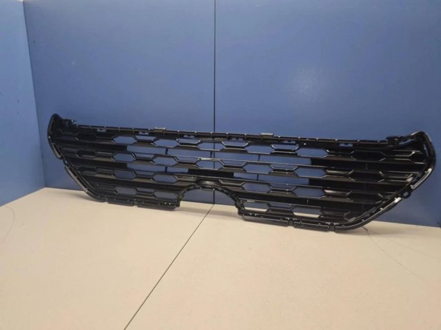 5311242200 Toyota Решетка радиатора