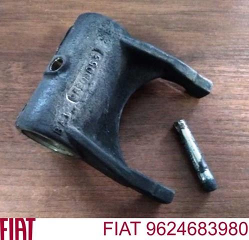 Horquilla de embrague 9624683980 FIAT