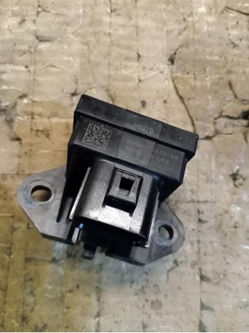 AU5A9D370AG Ford 