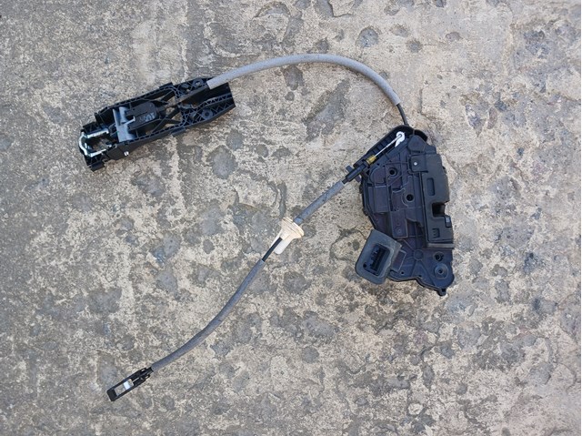 Fecho da porta dianteira esquerda 5TB837015E VAG