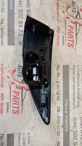 Купить GSJ551160B Mazda Фонарь задний правый, внешний