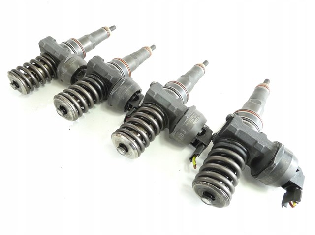 Топливные форсунки 0414720035 Bosch