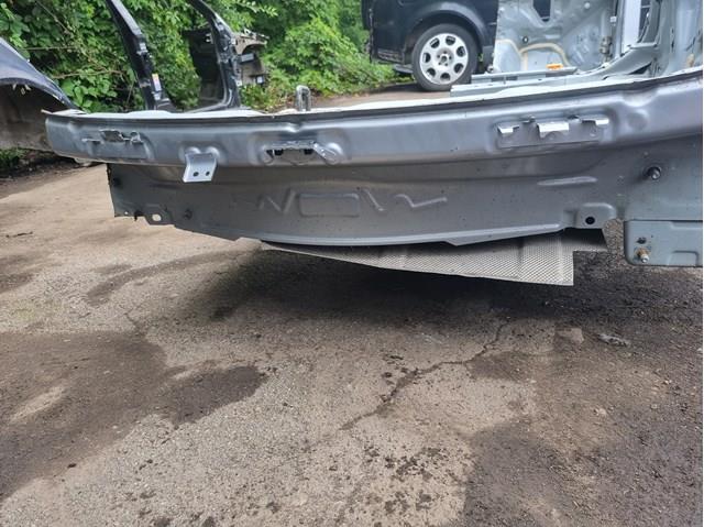 KBYW53750 Mazda Ниша запасного колеса