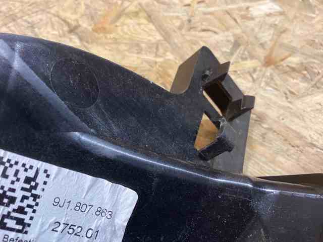 Кронштейн бампера заднего центральный 9J1807863 Porsche