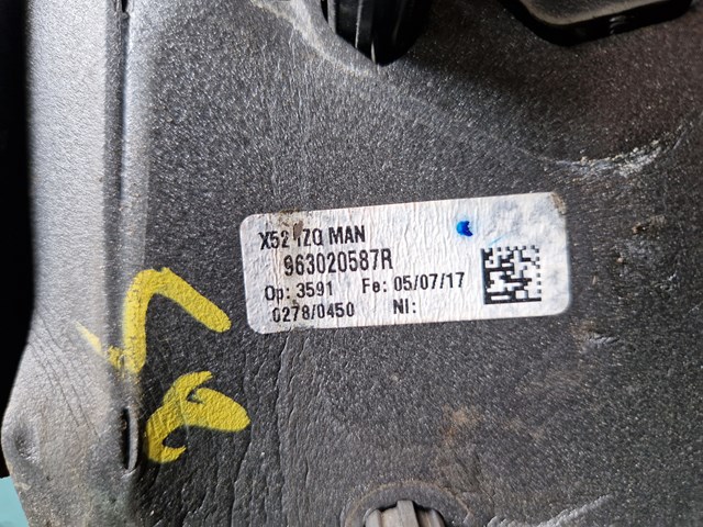 963020587R Renault (RVI) Левое боковое зеркало