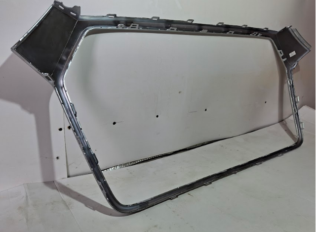 Решетка радиатора 8U0853651ST94 VAG
