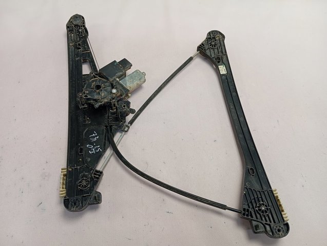 Стеклоподъемник передней левой двери 9810488980 Peugeot/Citroen