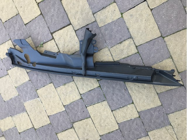 Уплотнитель крыла BMW 51747397491 цена, от 45.15 USD
