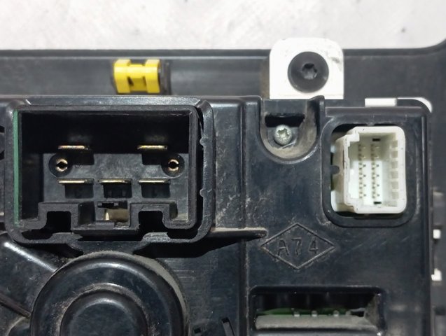 Купить 275106521R Renault (RVI) 