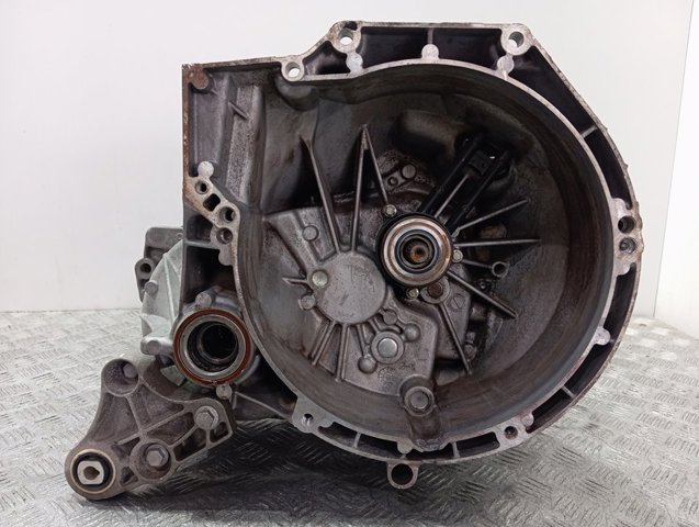  CV6R7002BBE Ford