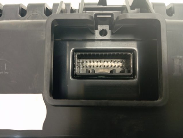 Купить 688301818R Renault (RVI) 