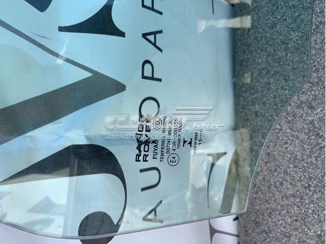 Стекло двери задней правой LR044529 Land Rover