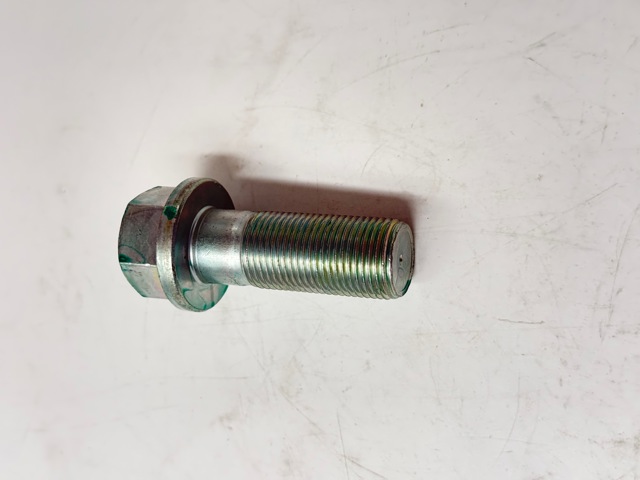 Болт шкива коленвала Mitsubishi 1100A083 цена, от 3.80 USD