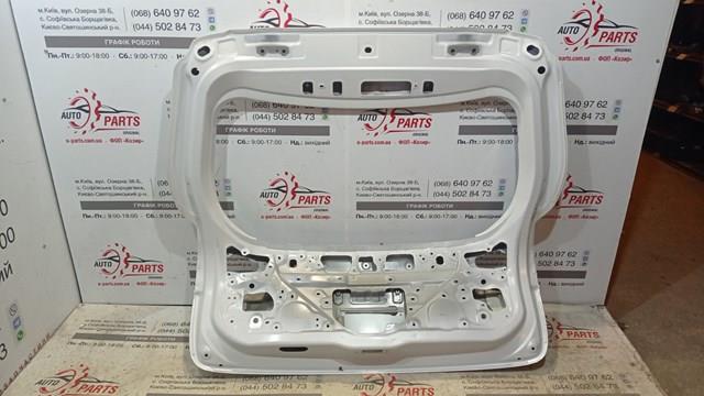 Задняя дверь на Toyota Yaris CROSS MXP